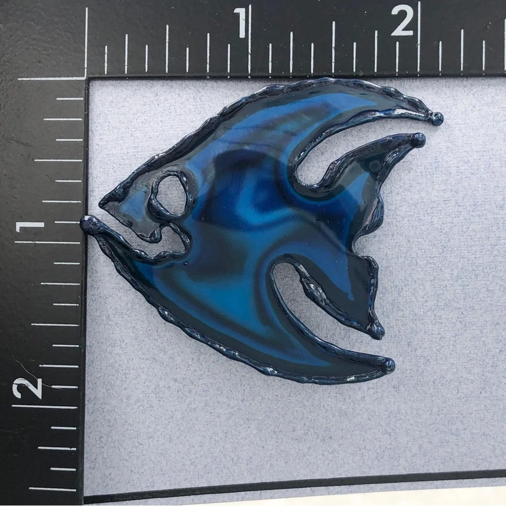 🌼 Blue Tropical Fish Funky Metal Artesian Pin Brooch